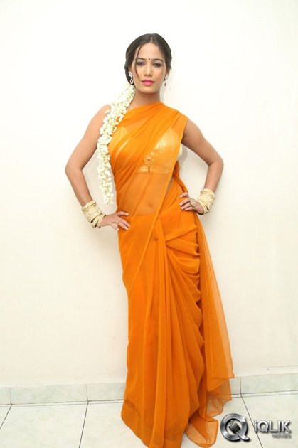 Poonam-Pandey-Malini-and-Co-Press-Meet